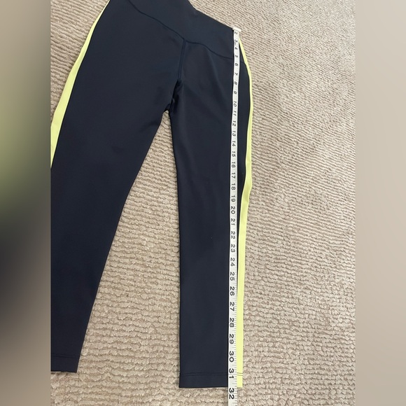 Splits 59 Rose High Waist Capri - Picture 14 of 14